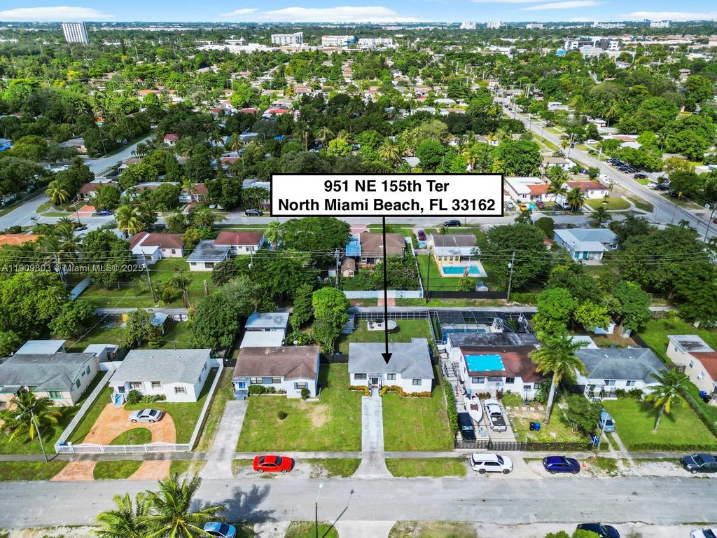 951 NE 155th Ter, North Miami Beach, FL 33162