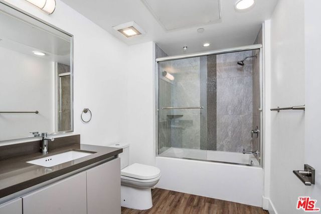 453 S Kenmore Avenue 412, Los Angeles, CA 90020