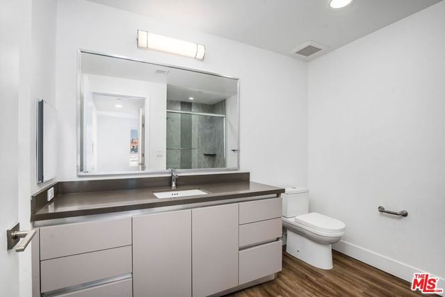 453 S Kenmore Avenue 412, Los Angeles, CA 90020