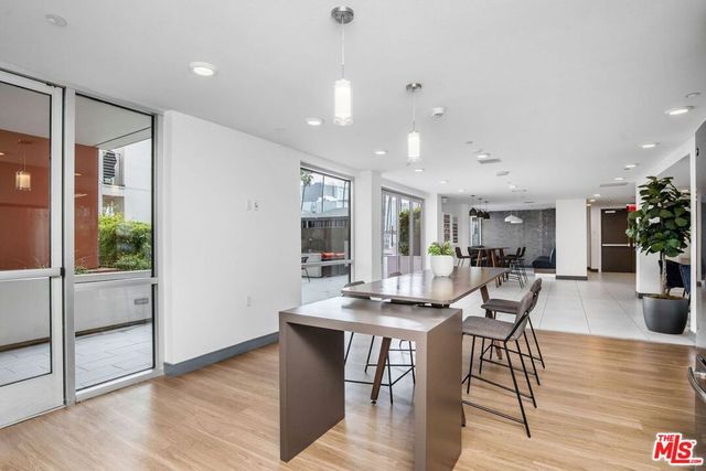 453 S Kenmore Avenue 412, Los Angeles, CA 90020