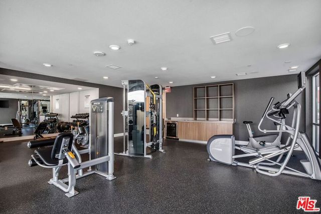 453 S Kenmore Avenue 412, Los Angeles, CA 90020