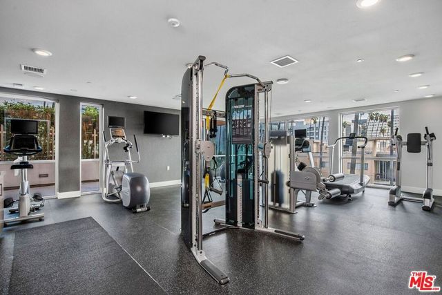 453 S Kenmore Avenue 412, Los Angeles, CA 90020