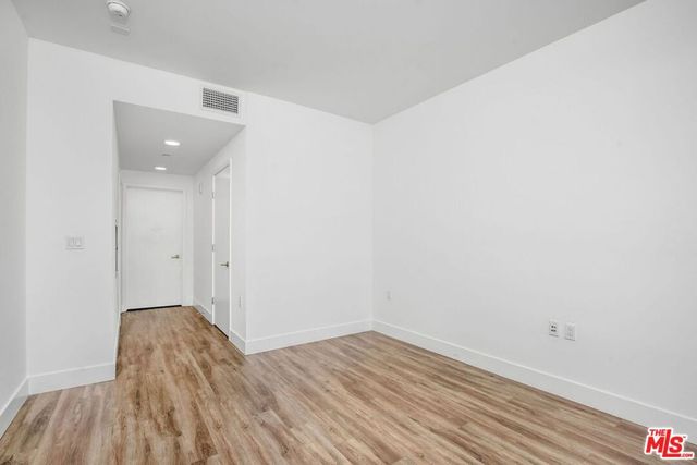 453 S Kenmore Avenue 412, Los Angeles, CA 90020