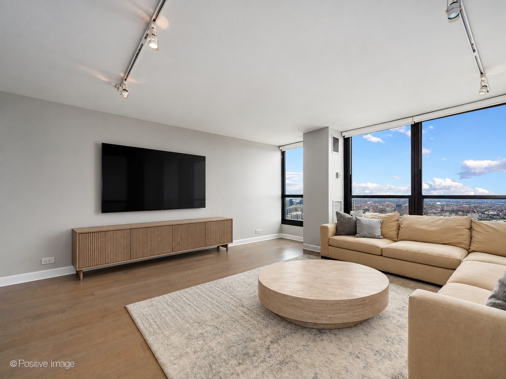 1030 N State Street 46A, Chicago, IL 60610 — photo 3