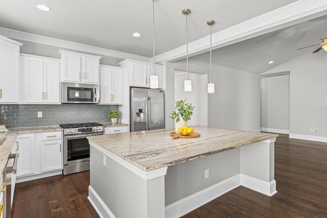 2685 Park West Boulevard, Mount Pleasant, SC 29466