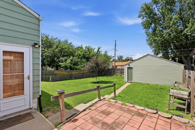 2348 W High Street, Davenport, IA 52804