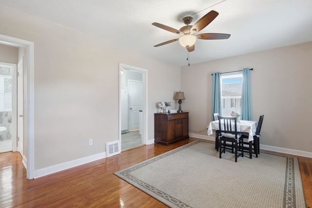 2348 W High Street, Davenport, IA 52804