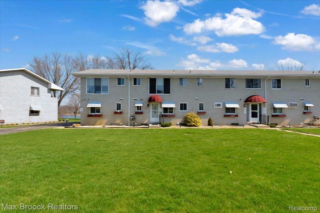 26902 Sandy Hill Court 15, Lyon Charter Township, MI 48165