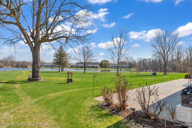 26902 Sandy Hill Court 15, Lyon Charter Township, MI 48165