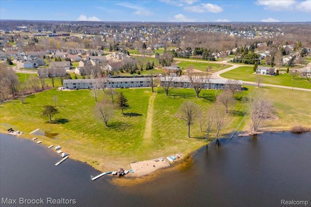 26902 Sandy Hill Court 15, Lyon Charter Township, MI 48165