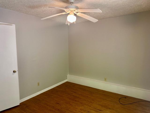 1103 Hillyer ST A, San Marcos, TX 78666