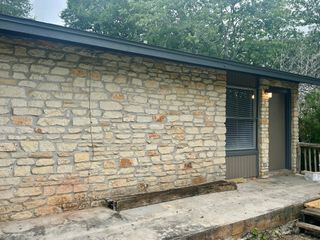 1103 Hillyer ST A, San Marcos, TX 78666