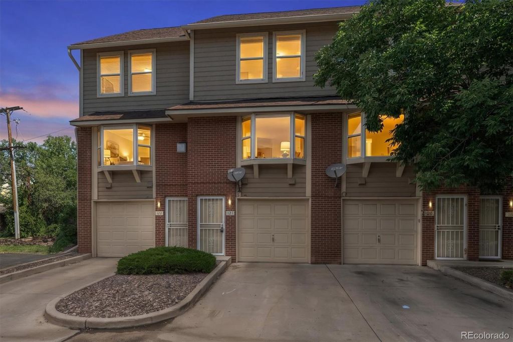 3300 W Florida Avenue 121, Denver, CO 80219
