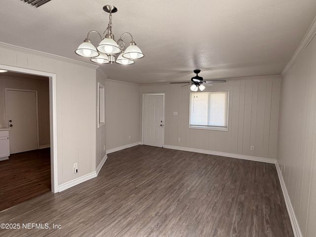 8720 4TH Avenue, Jacksonville, FL 32208