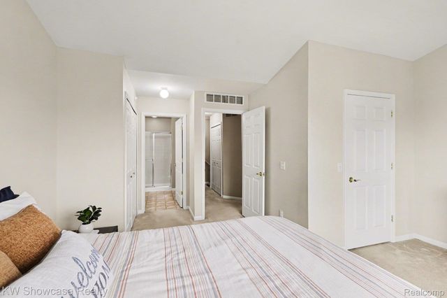 9519 Lakeside Drive 91, Ypsilanti Charter Township, MI 48197