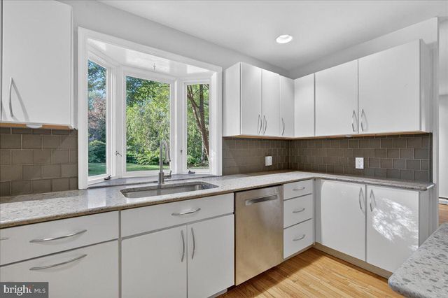 73 SHADY GROVE CIR, Doylestown, PA 18901