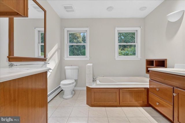 73 SHADY GROVE CIR, Doylestown, PA 18901