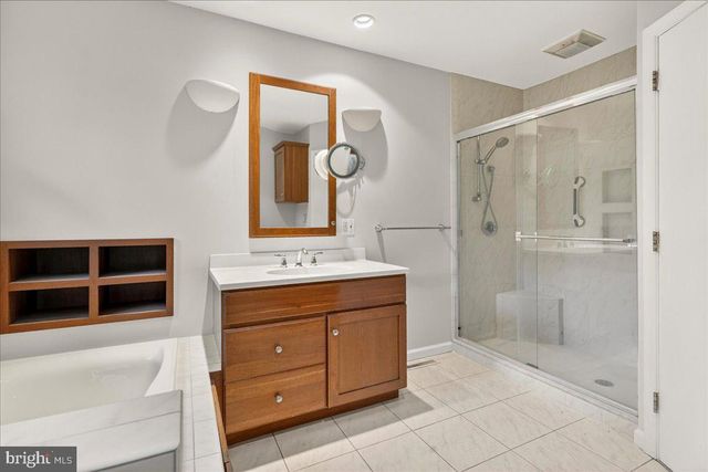 73 SHADY GROVE CIR, Doylestown, PA 18901