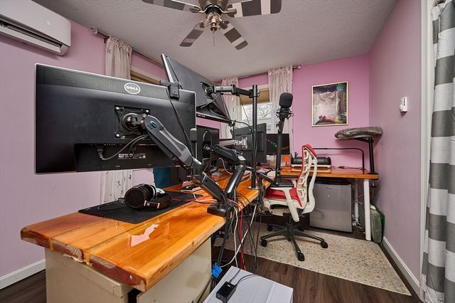 71 Ann St, Chicopee, MA 01020