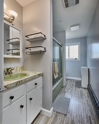 71 Ann St, Chicopee, MA 01020