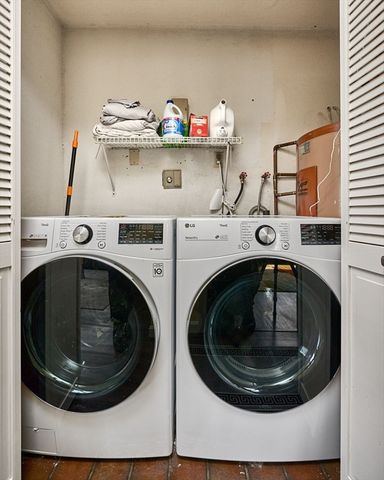 71 Ann St, Chicopee, MA 01020