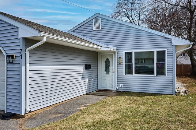 71 Ann St, Chicopee, MA 01020