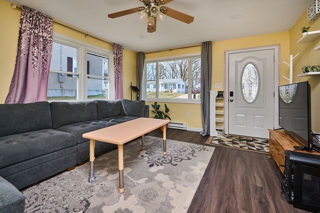 71 Ann St, Chicopee, MA 01020