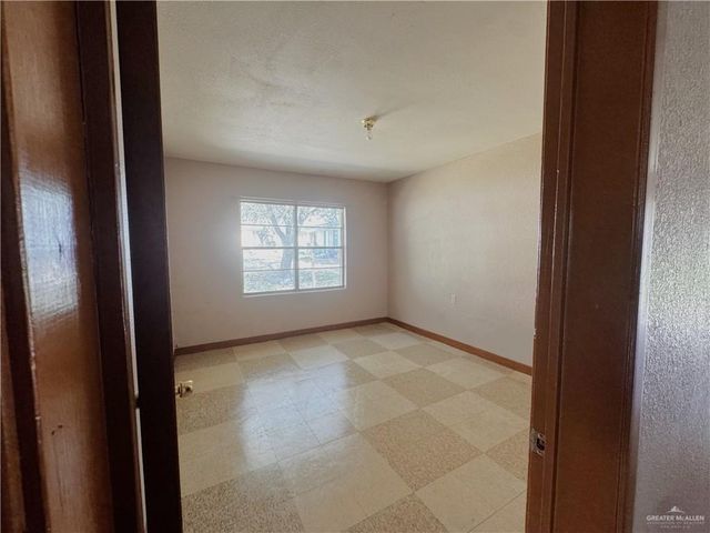 241 W 4th W Street, La Joya, TX 78560