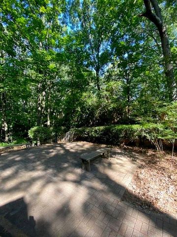 1260 Northcliff Trace, Roswell, GA 30076