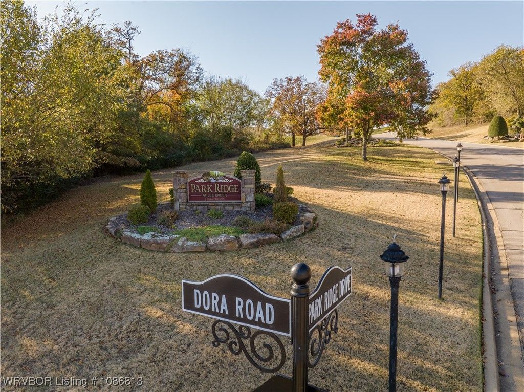 2000 Park Ridge Drive 2000 Park Ridge Drive