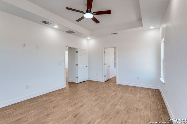 171 Hidden Ranch, Floresville, TX 78114