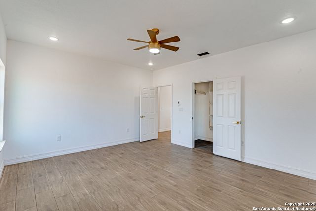 171 Hidden Ranch, Floresville, TX 78114