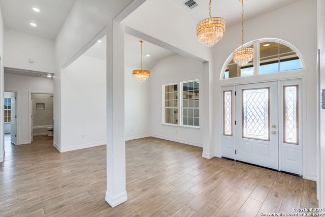 171 Hidden Ranch, Floresville, TX 78114