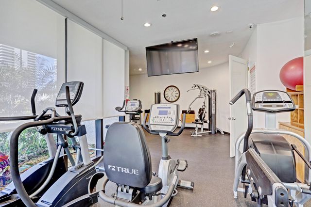 5510 N Ocean Drive 24d, Singer Island, FL 33404