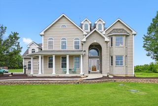16512 Nelson Road, Woodstock, IL 60098