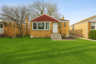904 Grey Avenue, Evanston, IL 60202