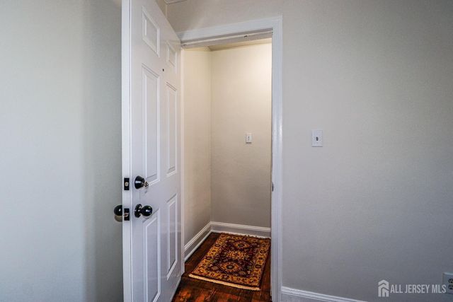569 Main Street 1, Metuchen, NJ 08840