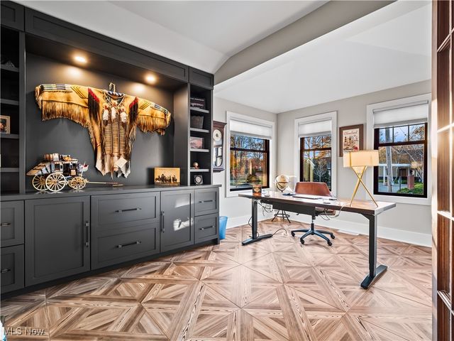 17788 Edgewater Drive, Lakewood, OH 44107