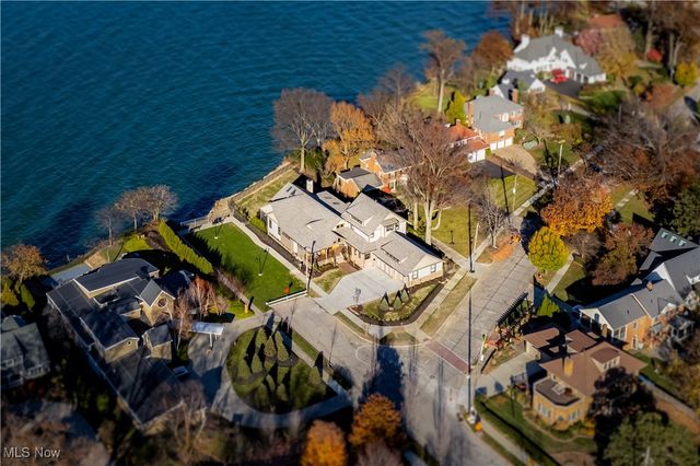 17788 Edgewater Drive, Lakewood, OH 44107