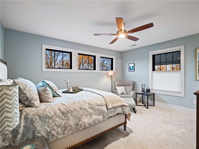 17788 Edgewater Drive, Lakewood, OH 44107