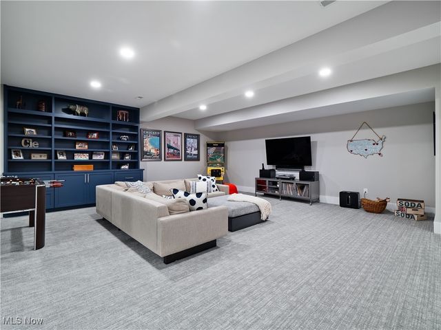 17788 Edgewater Drive, Lakewood, OH 44107