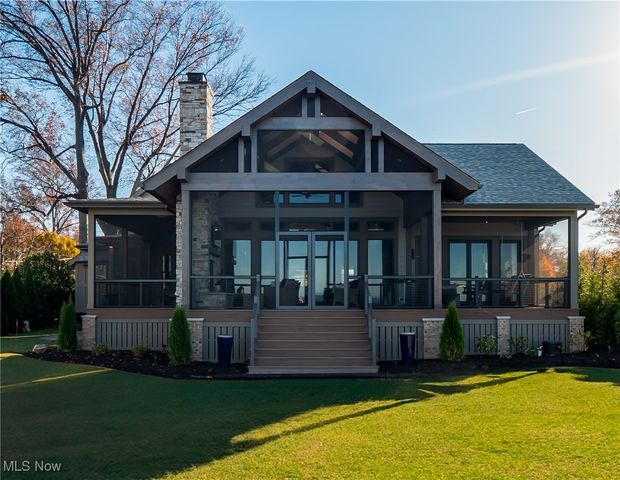 17788 Edgewater Drive, Lakewood, OH 44107