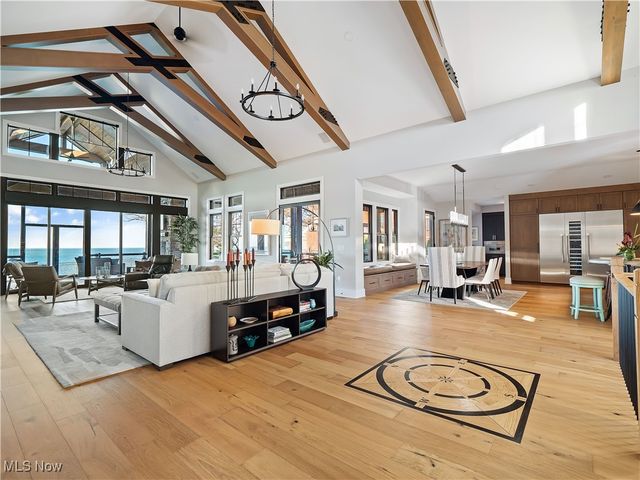 17788 Edgewater Drive, Lakewood, OH 44107