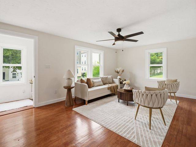 41 Bridgeport St, Worcester, MA 01604