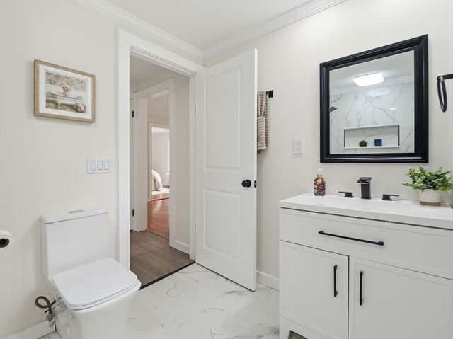 41 Bridgeport St, Worcester, MA 01604