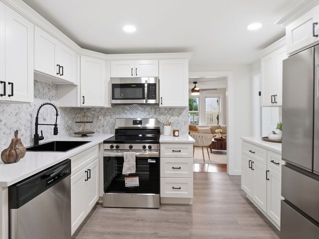 41 Bridgeport St, Worcester, MA 01604