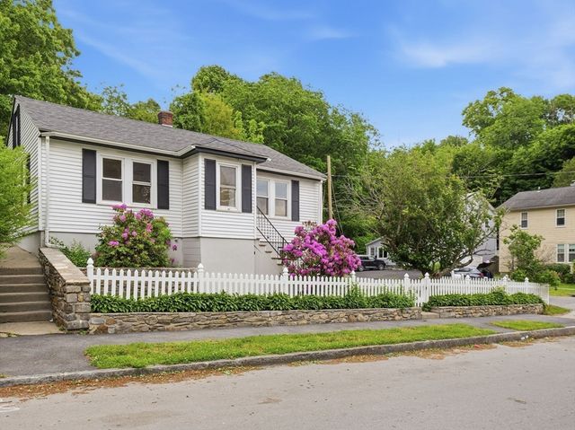 41 Bridgeport St, Worcester, MA 01604