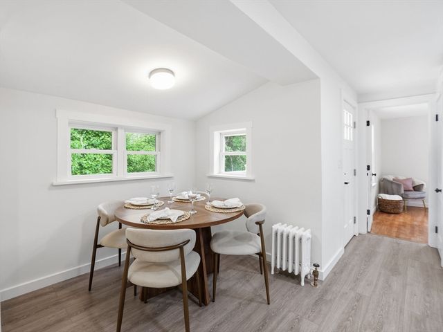 41 Bridgeport St, Worcester, MA 01604