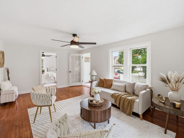 41 Bridgeport St, Worcester, MA 01604