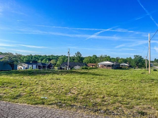 5623 HERITAGE HWY, Jefferson City, MO 65109